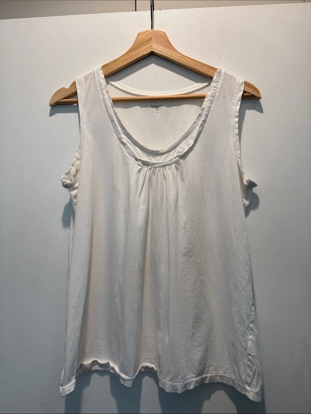 Garnet Hill White Scoop Neck Sleeveless Tank